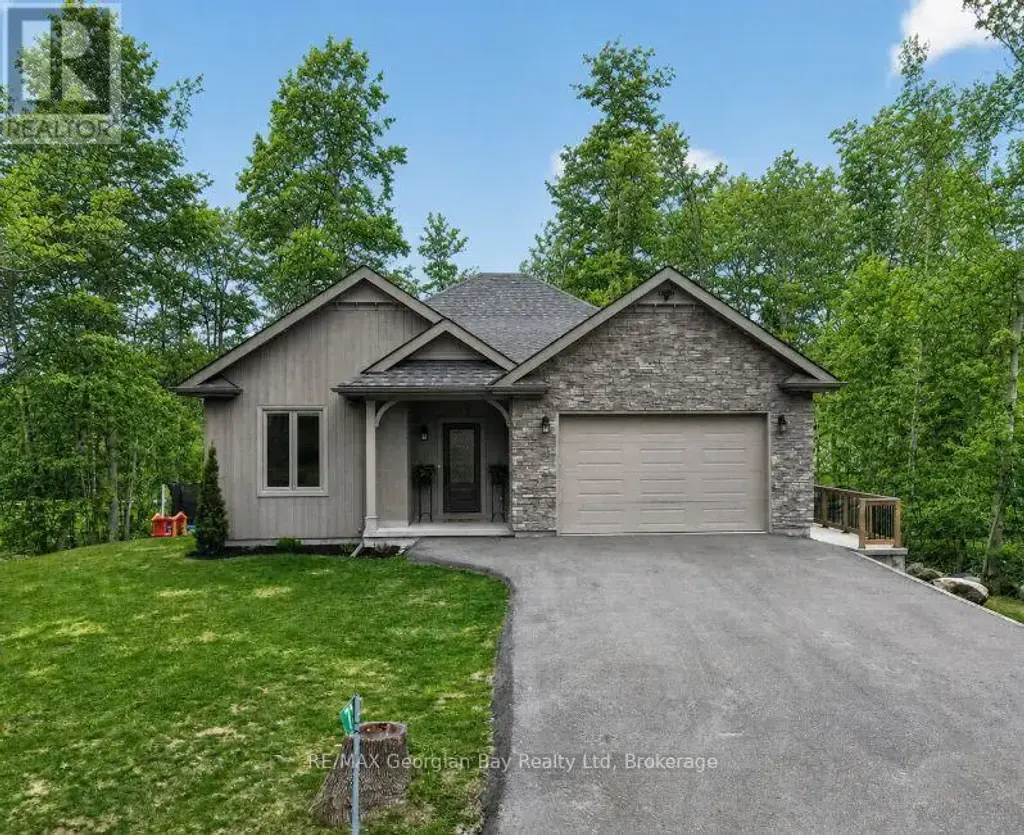 73 Polish Avenue, Penetanguishene